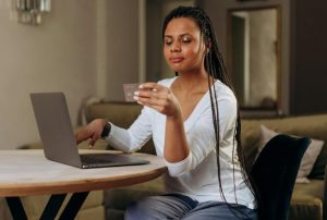 managing finance with credit card